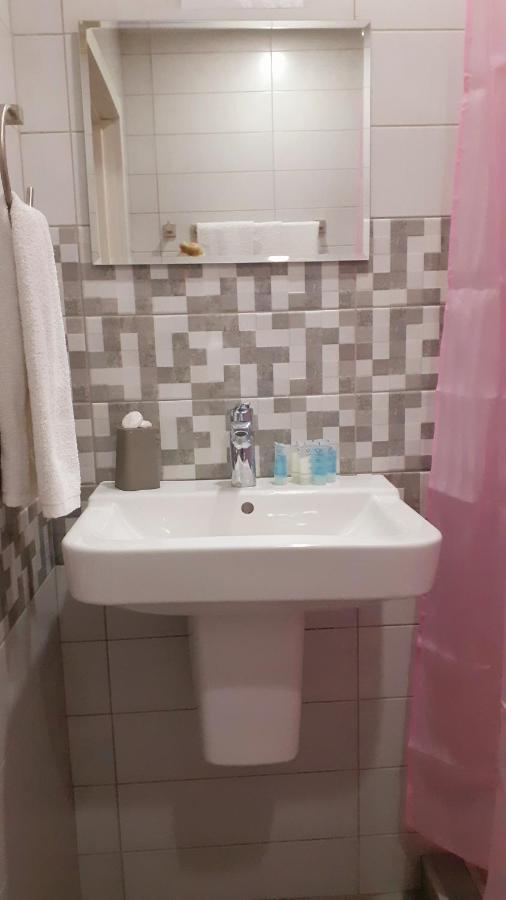 Hotel Lile Tbilisi Buitenkant foto