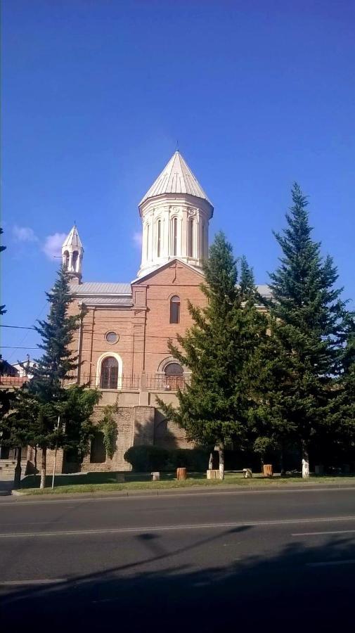 Hotel Lile Tbilisi Buitenkant foto