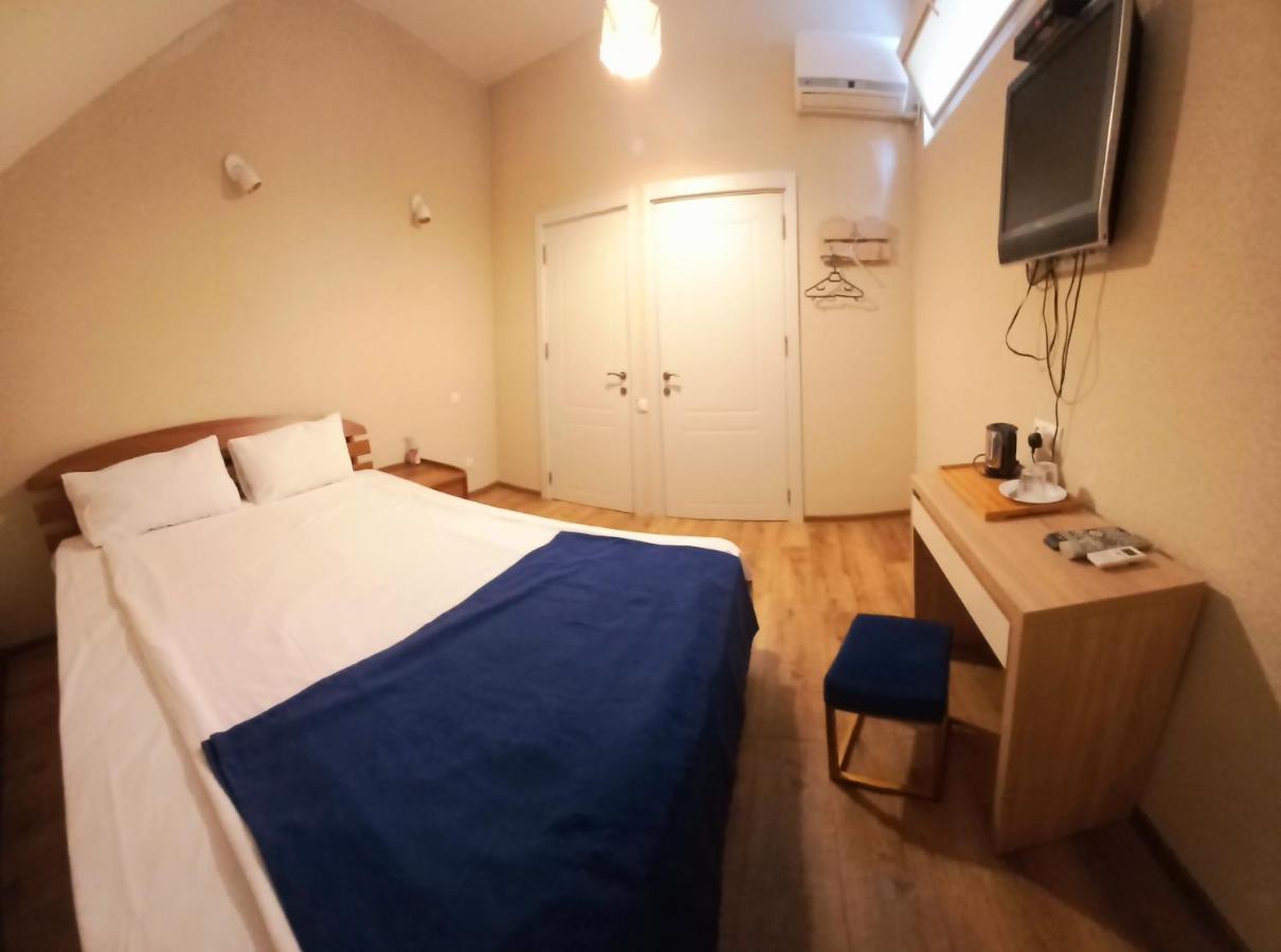 Hotel Lile Tbilisi Buitenkant foto