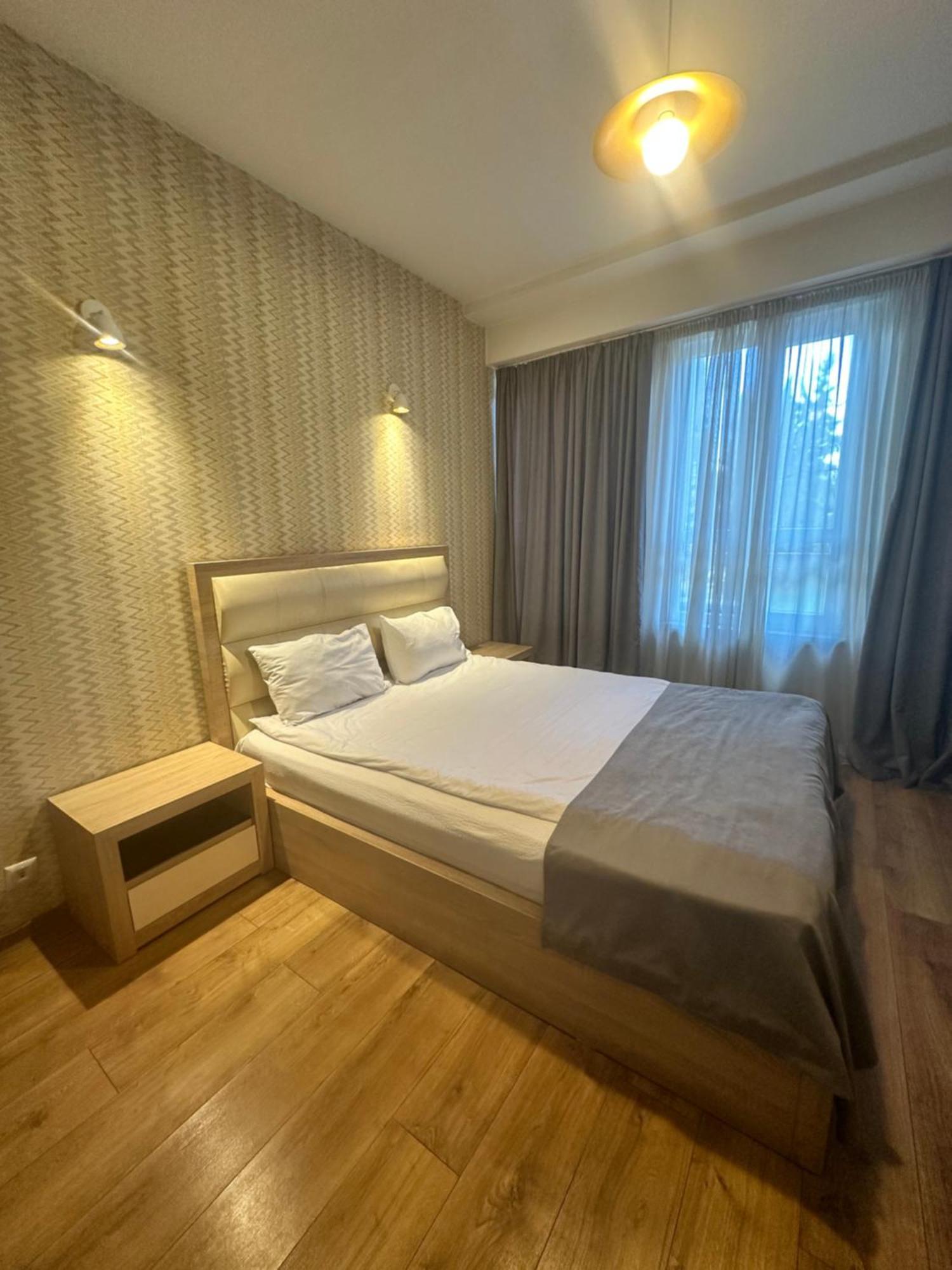 Hotel Lile Tbilisi Buitenkant foto