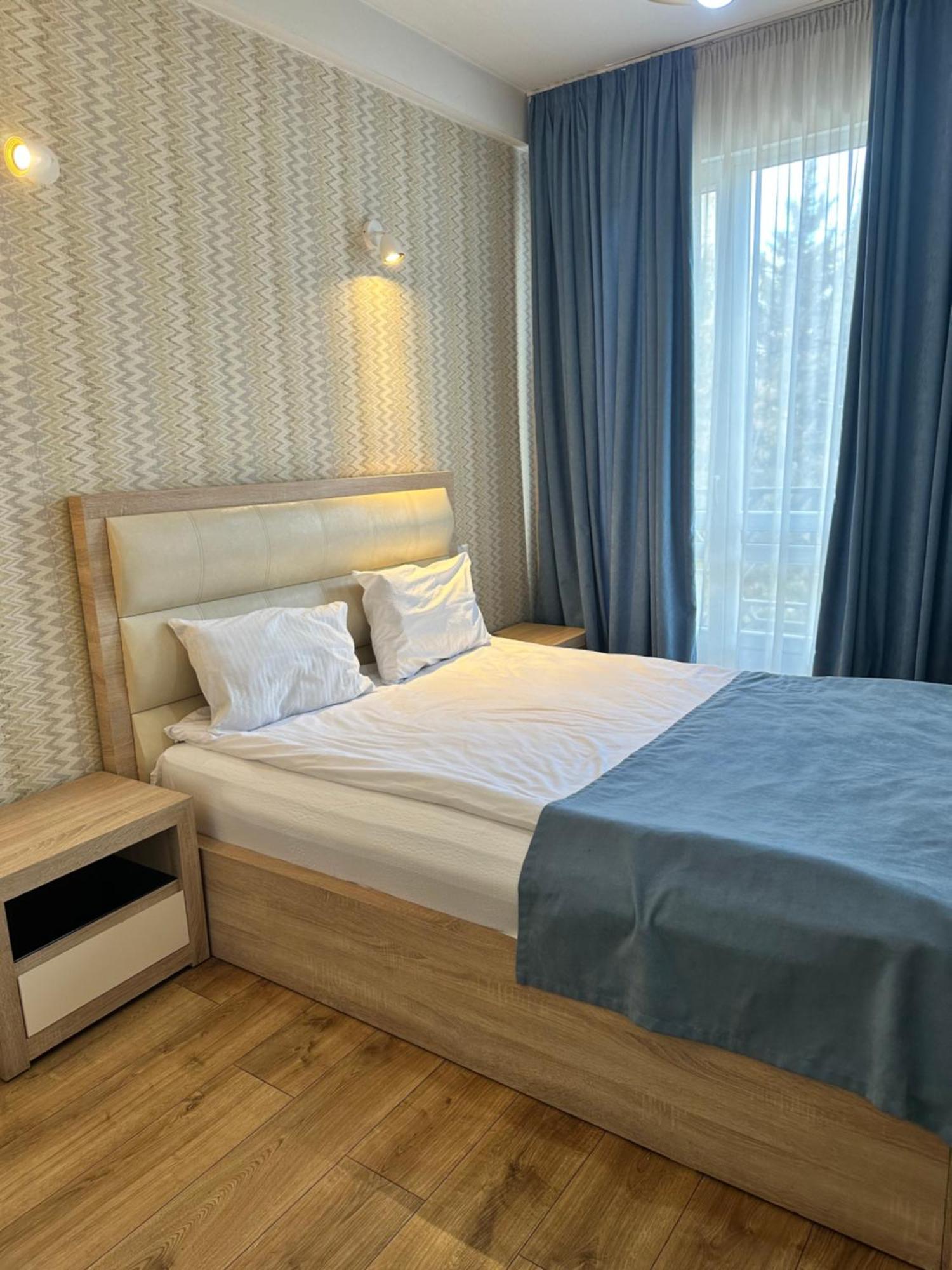 Hotel Lile Tbilisi Buitenkant foto